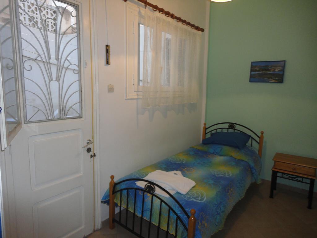 Apergis Rooms Ermoupoli Buitenkant foto