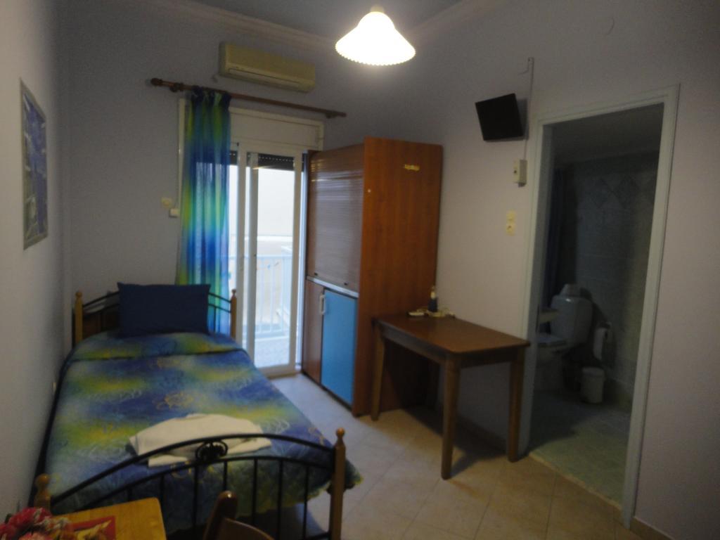 Apergis Rooms Ermoupoli Buitenkant foto