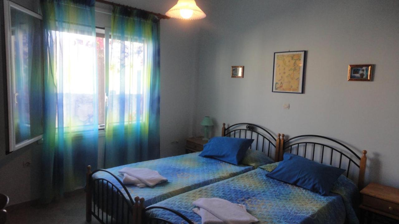 Apergis Rooms Ermoupoli Buitenkant foto